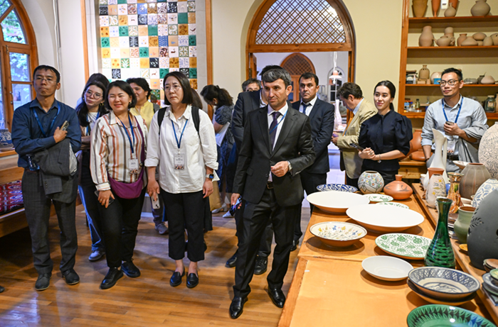 Participants visited Akbar and Alisher Rakhimov's ceramic workshop on 25 September 2025